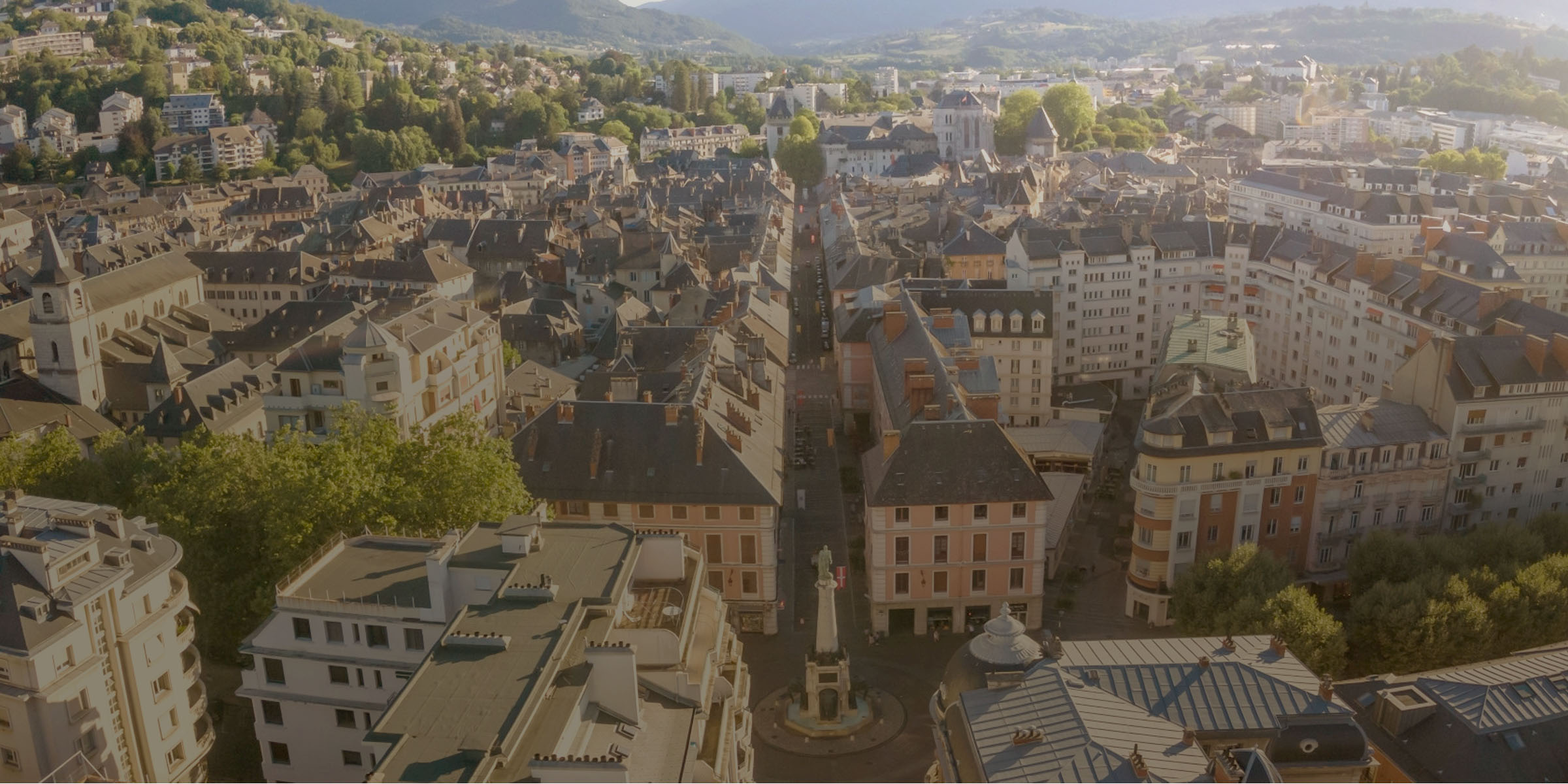 Vue panoramique de Chambéry, ville d'ancrage du groupe Corner Group